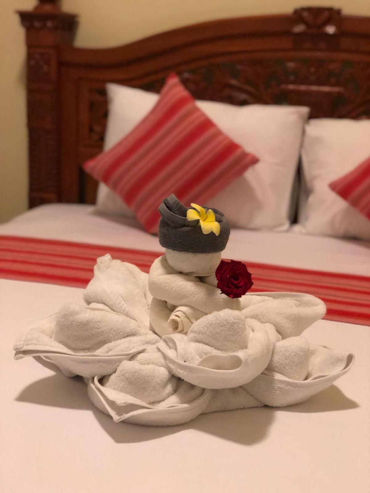 Rose Valley Villa آميدْ المظهر الخارجي الصورة